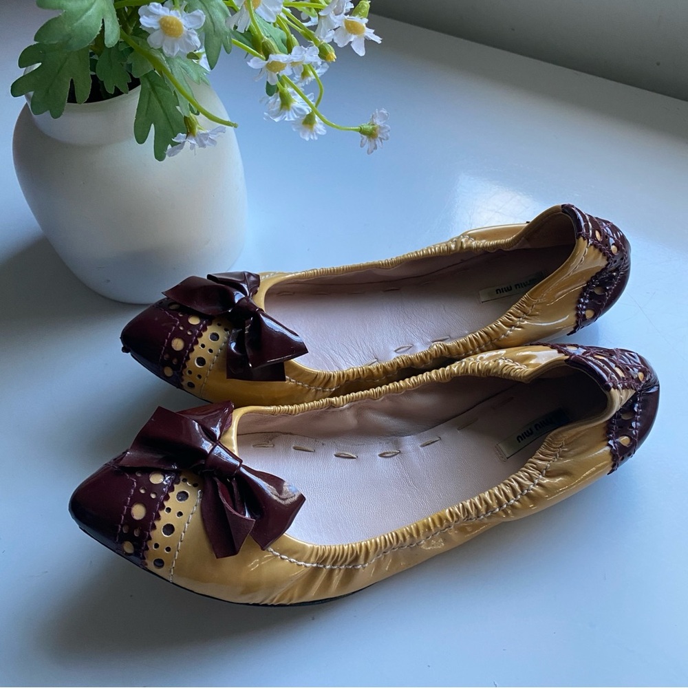 MIU MIU Women's Beautiful Patent Leather Yellow Brown Flats Size 37